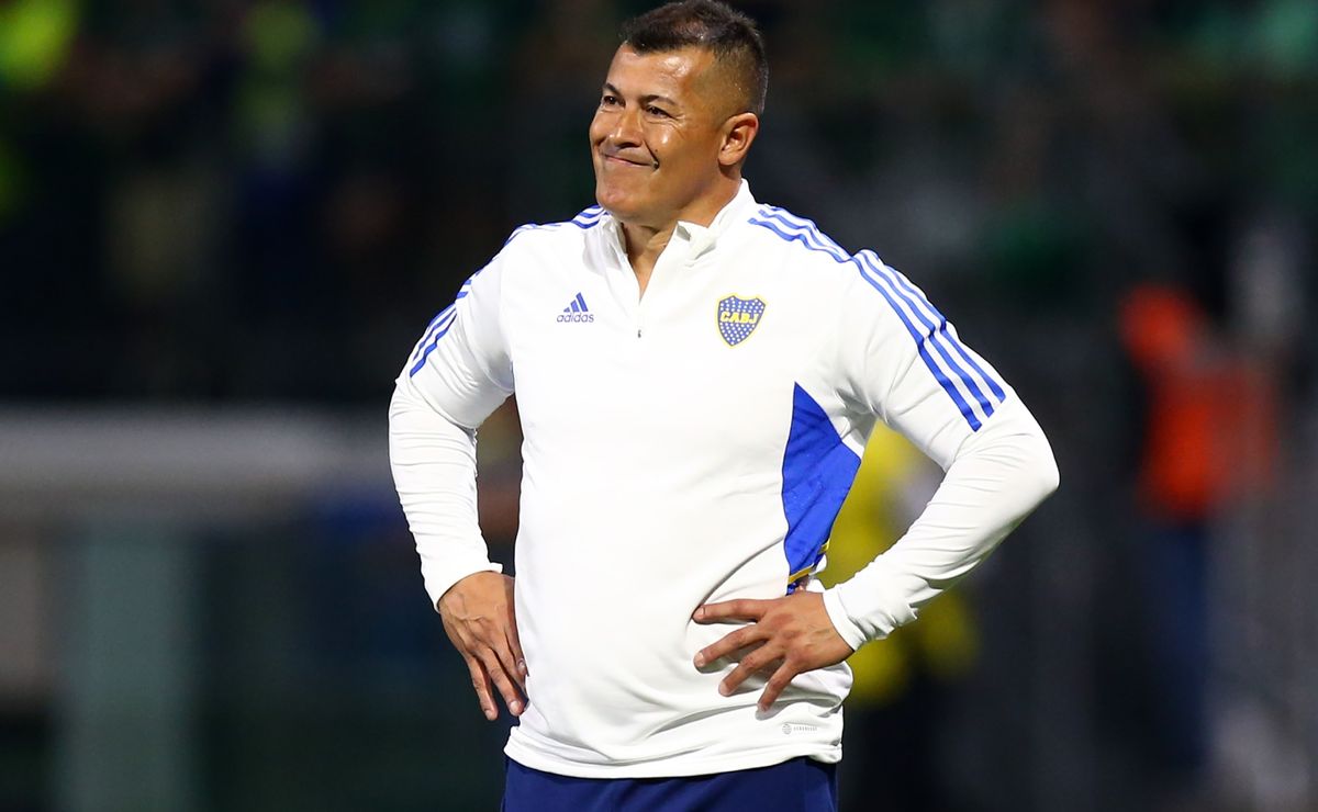 Almirón explicó el por qué de sus cambios: 